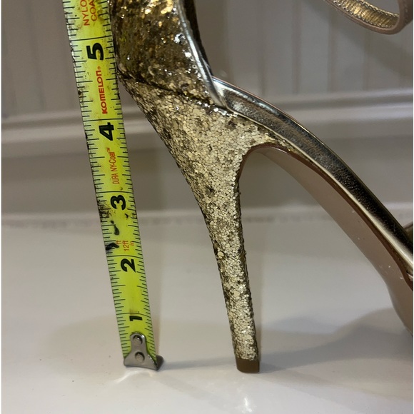 Guess Heels - Picture 9 of 10